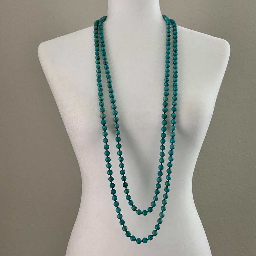 Single strand turquoise beaded necklace